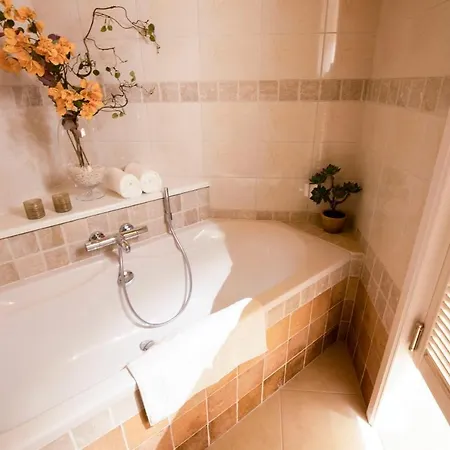 B-lodge Boutique Hotel